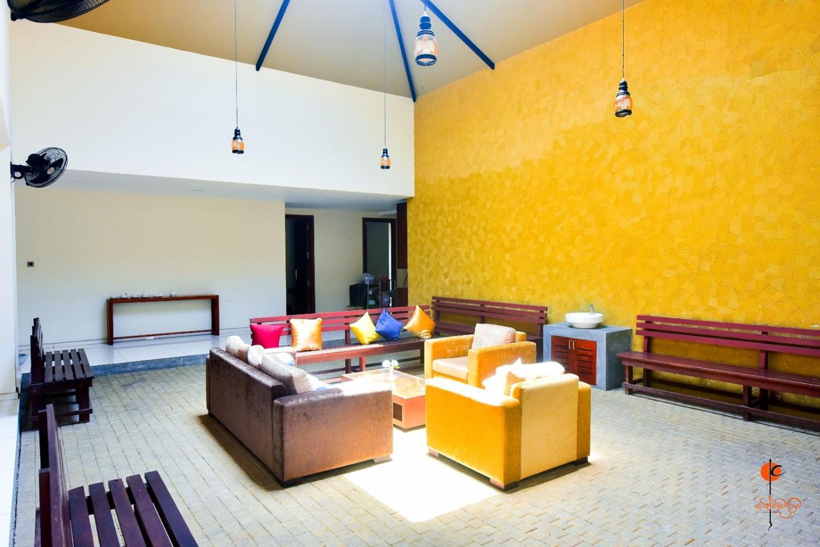 רטנאפורה Kethumathee Hotel & Banquet מראה חיצוני תמונה
